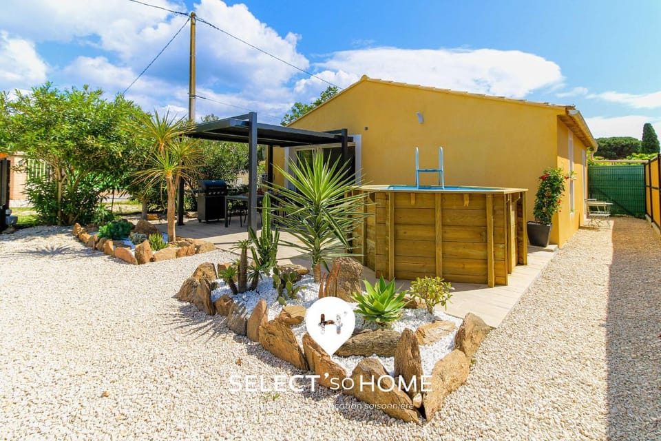 Property building, Spring, Day, Garden, Garden view