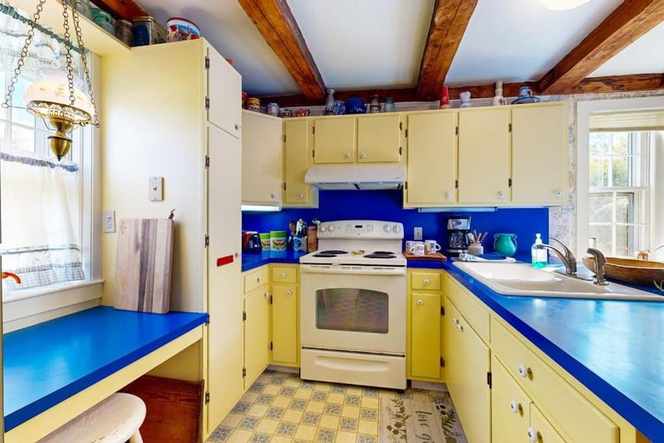 Coffee/tea facilities, Kitchen or kitchenette, kitchen