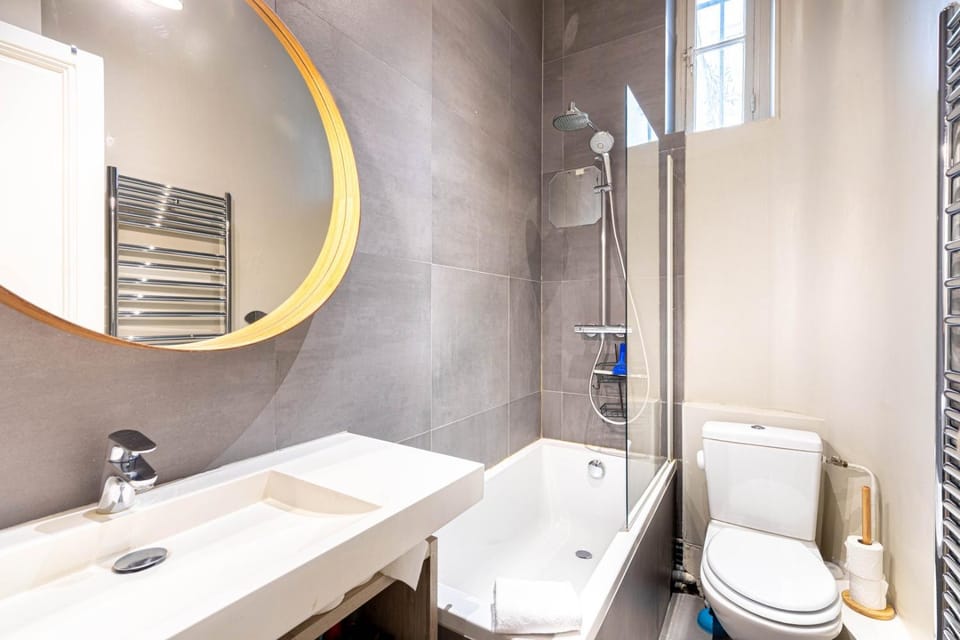 GuestReady - Refined Stay near the Eiffel Tower Apartment in Paris
