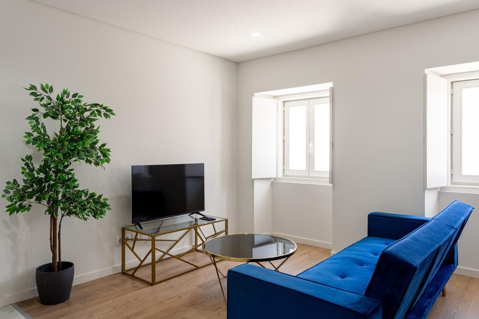 The Lisbon Hideaway, 2 Bed Urban Terrace Stay Apartment in Lisbon