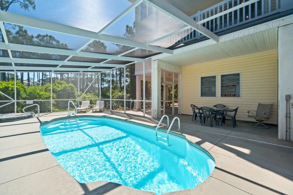 Banana Bay-East End of SGI Bayfront, Pool, Dock House in Saint George Island