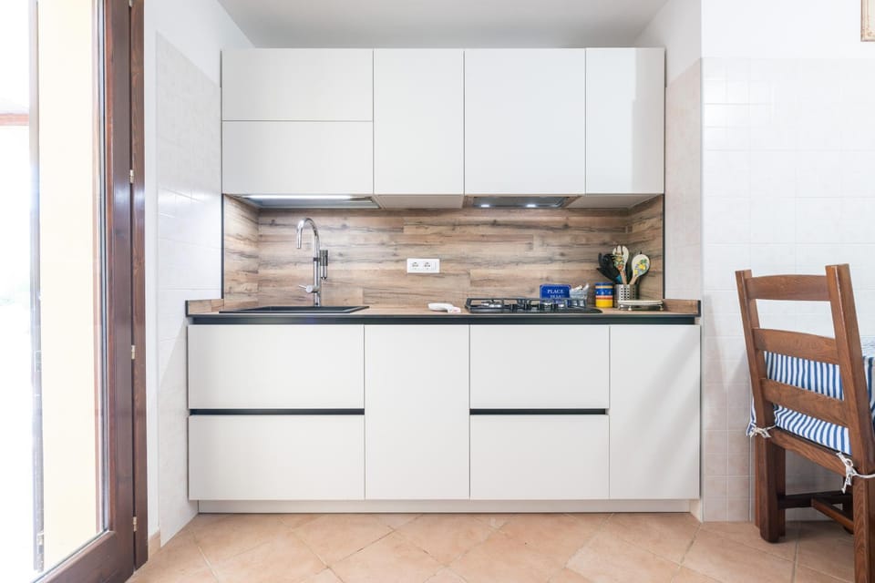 Kitchen or kitchenette, Living room