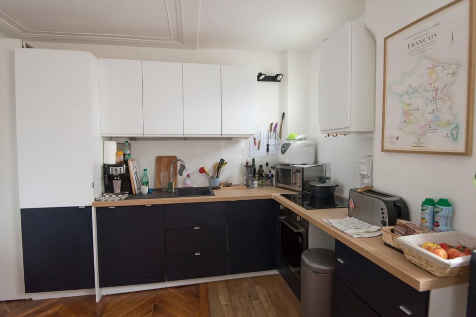 Charming apartment in Les Batignolles Apartment in Paris