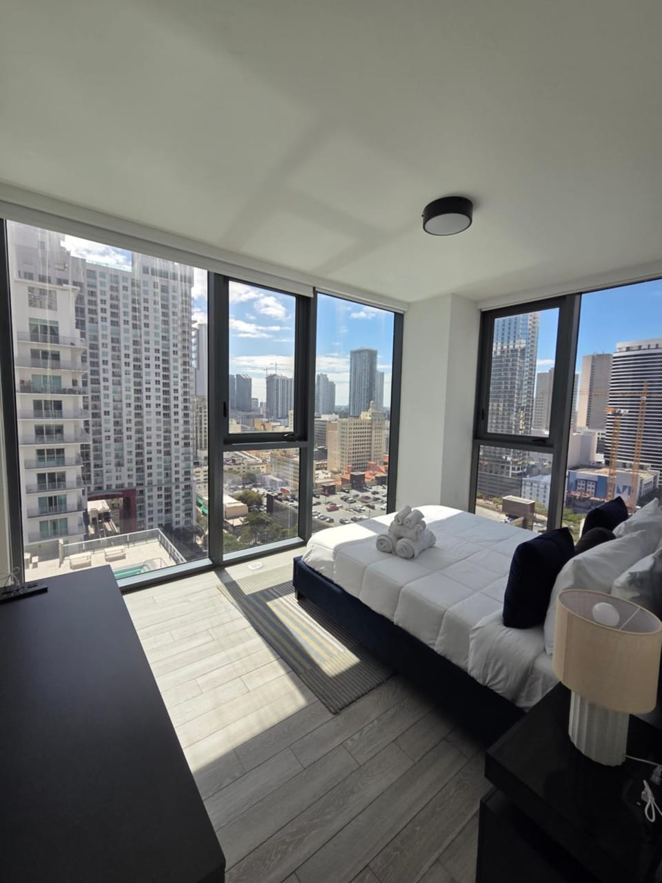 Bed, View (from property/room), Living room, Photo of the whole room, Seating area, Bedroom, City view, towels