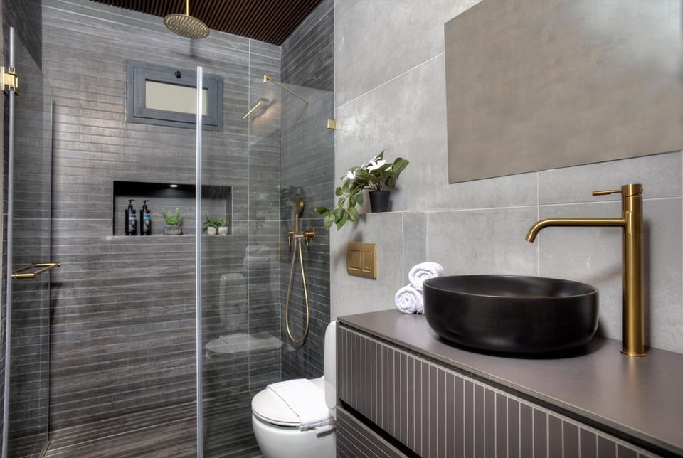 Shower, Toilet, Bathroom