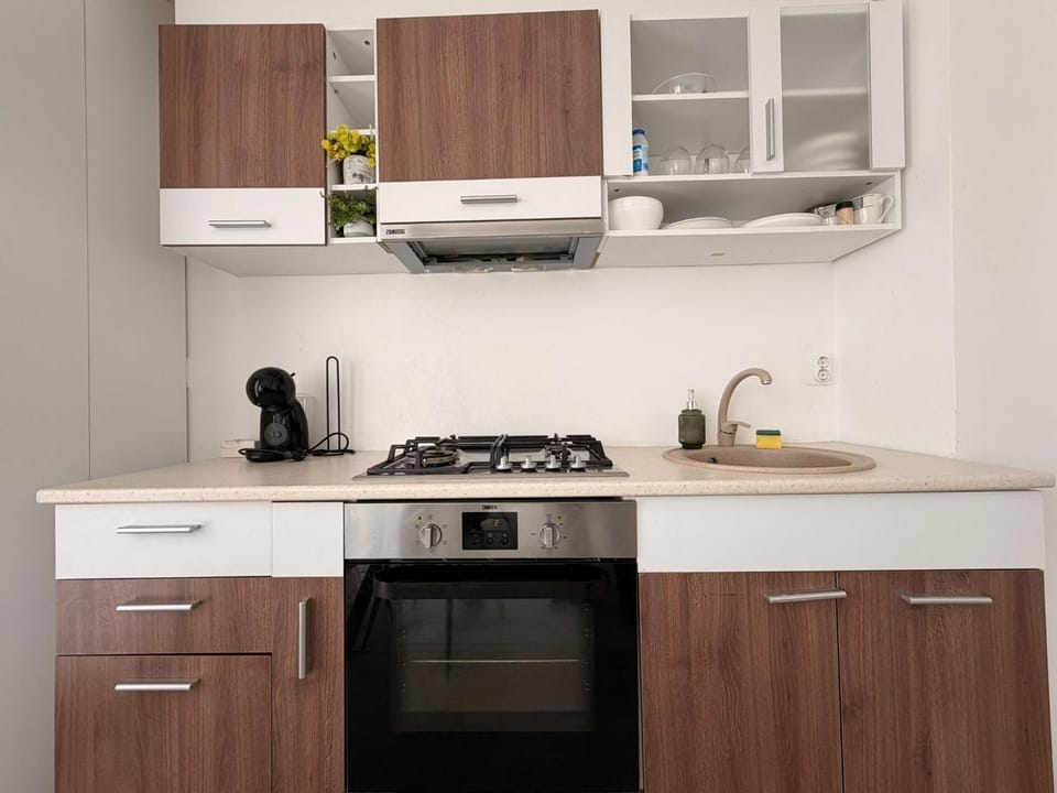 Coffee/tea facilities, kitchen