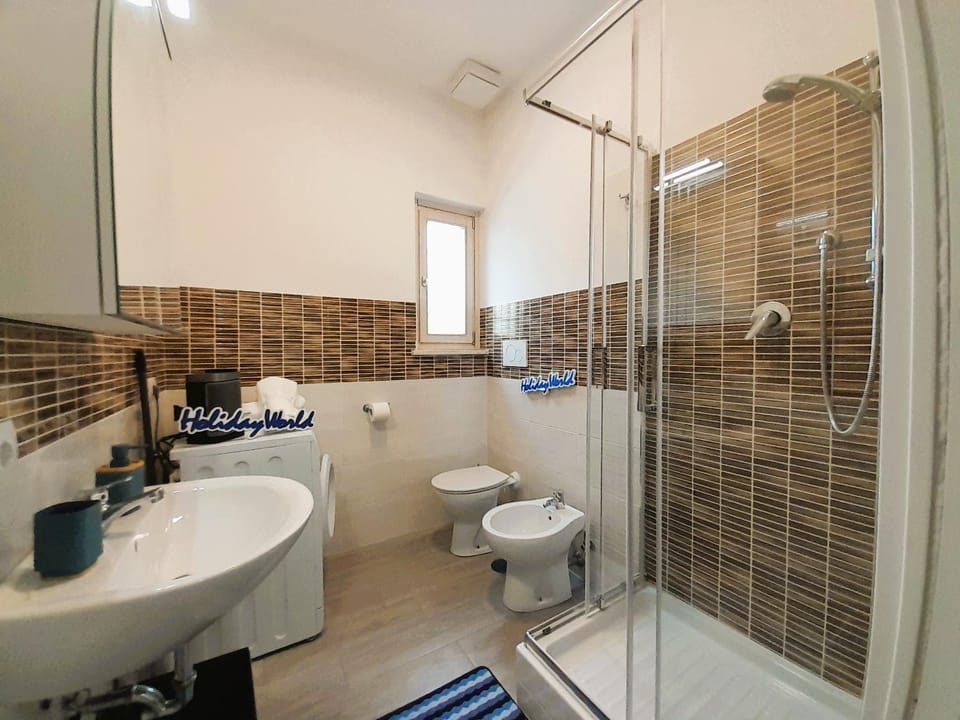 Shower, Toilet, Bathroom, bidet