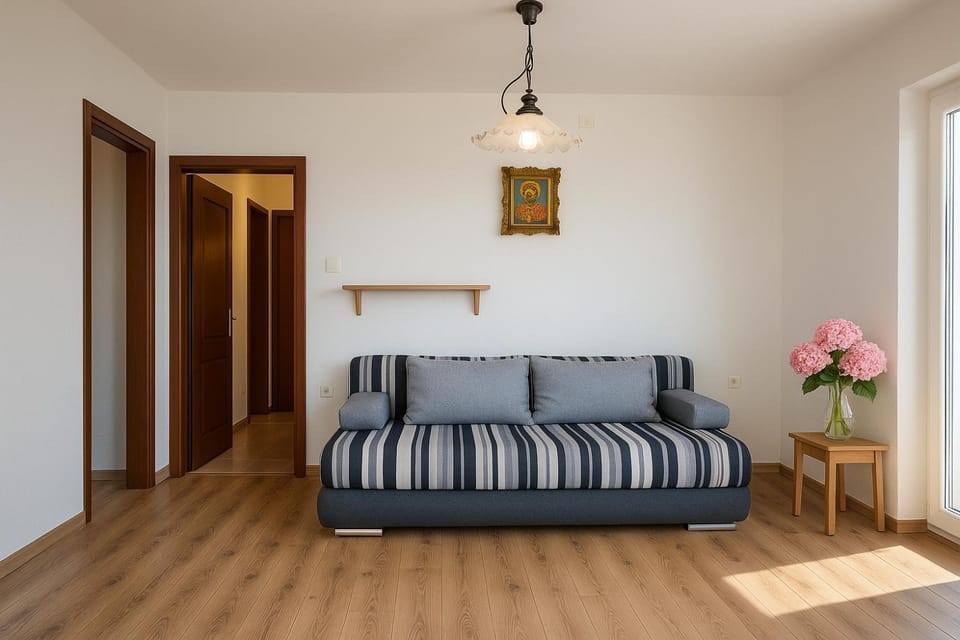 Blue Orange Apartment in Okrug Gornji