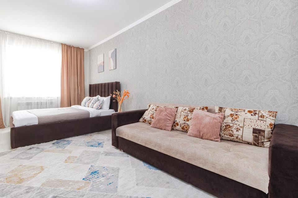 Seating area, Bedroom