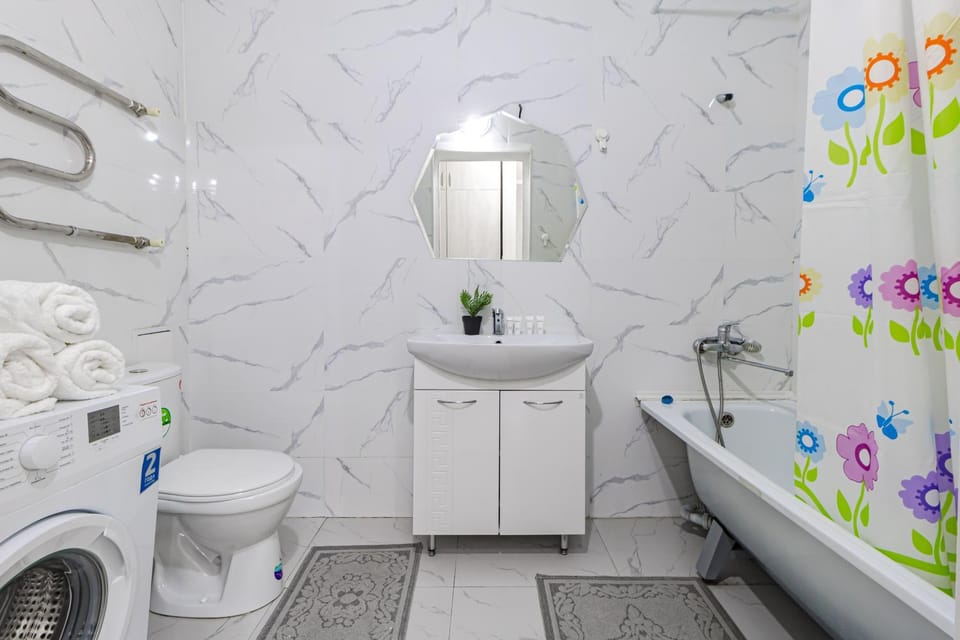 Toilet, Bathroom, Bath, washing machine