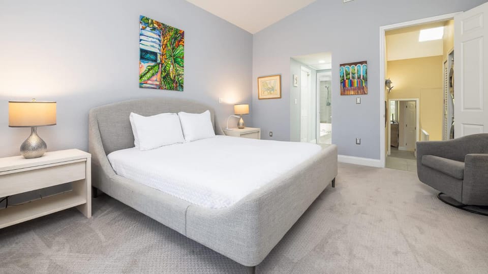 Luxury 3 BR 3BA condo with sweeping ocean views House in Key Largo