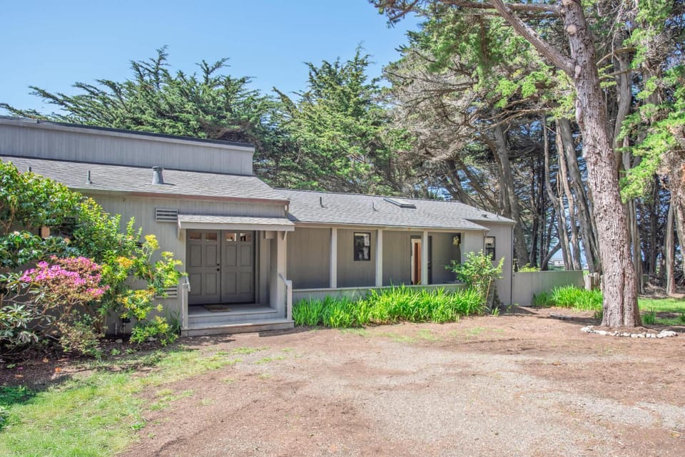 Cozy Sea Ranch Family Home with Hot Tub House in Sonoma County