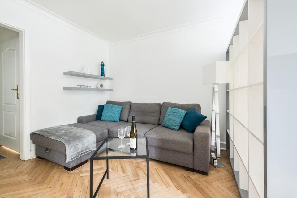 Living room, Photo of the whole room, Seating area