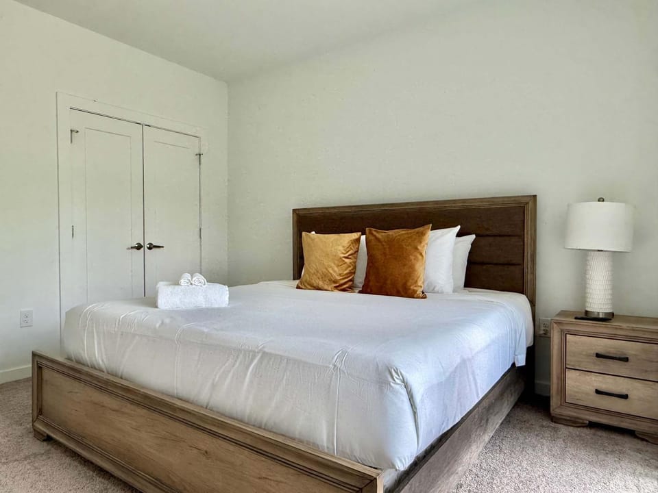 Bed, Bedroom, wardrobe