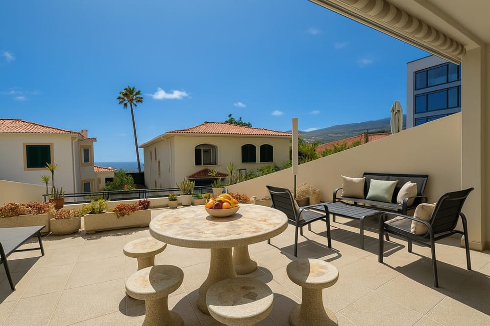 Day, Balcony/Terrace