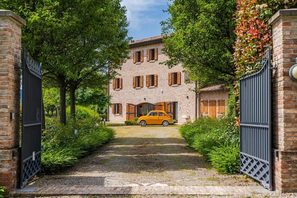 Residenza Storica sulle Colline di Maranello Villa in Emilia-Romagna