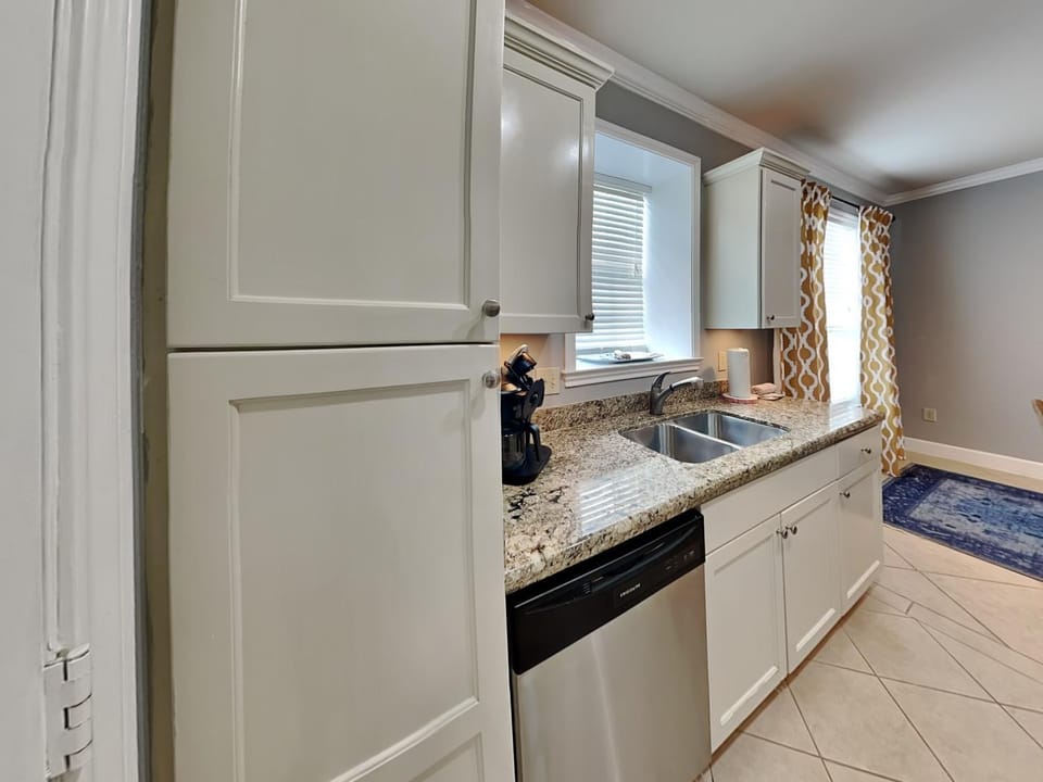 Coastal Cabana Apartment in Galveston Island