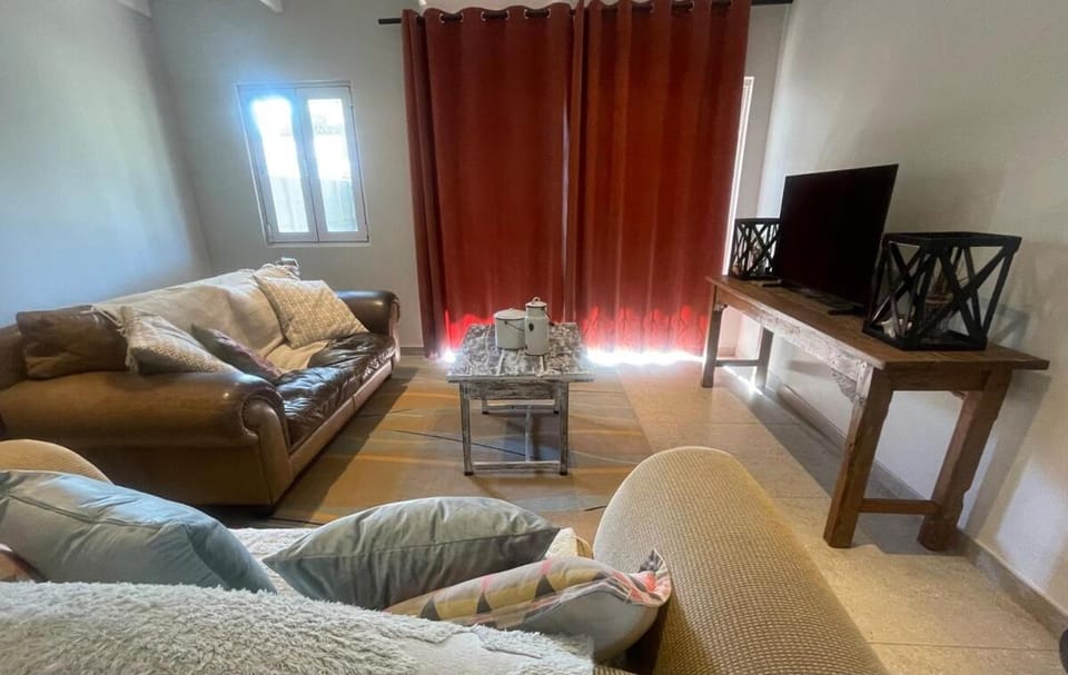 The Grey Hound Apartment in Cape Town