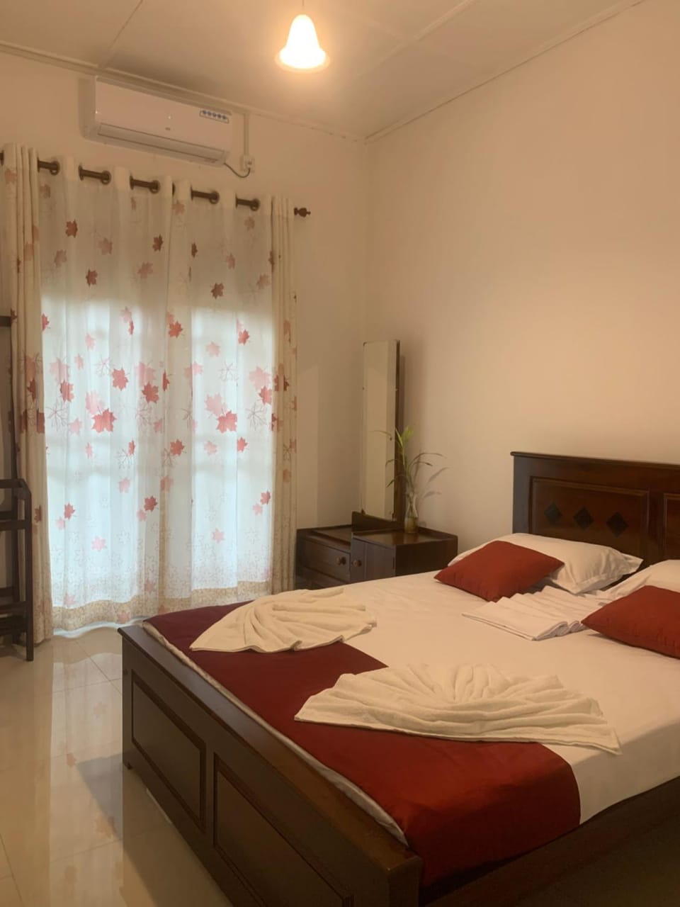 Bed, Bedroom, air conditioner