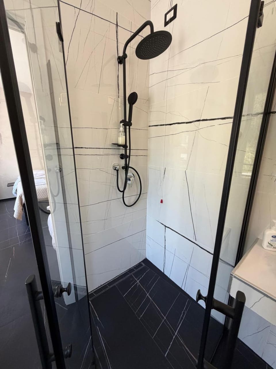 Lecco Rivers Retreat - Five Design Suites House in Province of Lecco