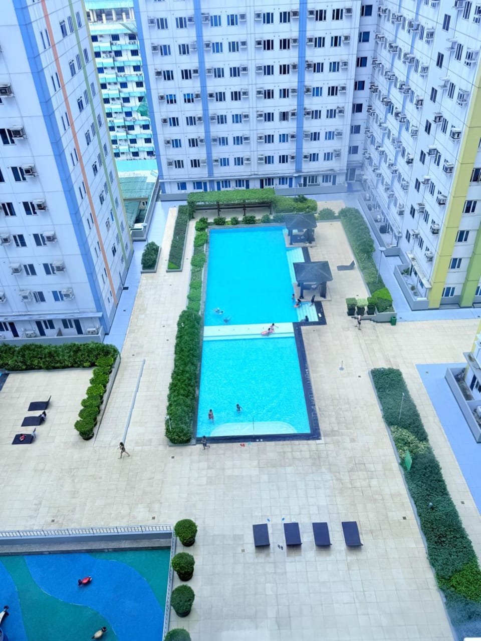 Mplace condominium by Jackie 1505D Apartment in Quezon City