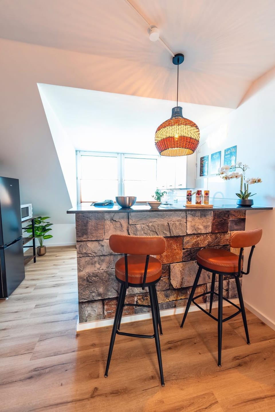 Seating area, kitchen