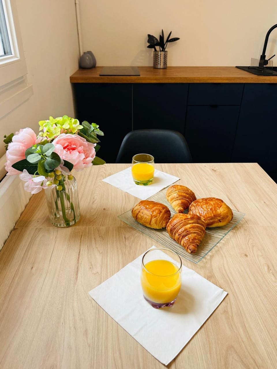 Studio Lumineux avec Balcon - Proche Gare & Centre Apartment in Centre-Val de Loire