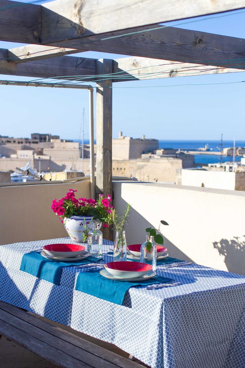 Traditional townhouse near seafront, roof terrace RTHE1-1 Apartment in Malta