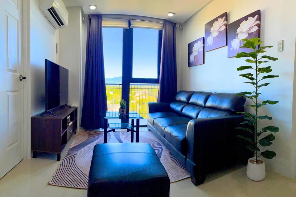 Communal lounge/ TV room, TV and multimedia, Living room