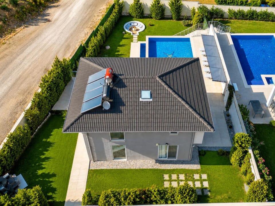 Property building, Bird's eye view