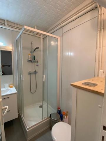 Studio 2 à 4 personnes avec balcon et parking Apartment in Auvergne-Rhône-Alpes