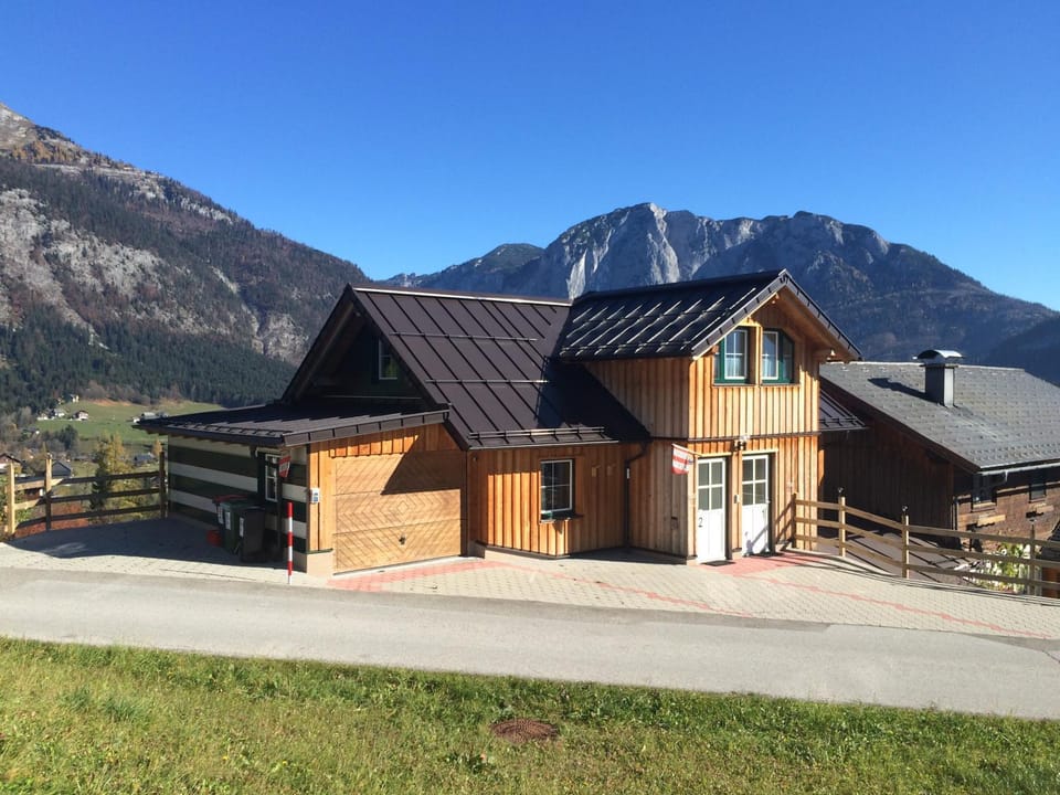 Property building, Day, Mountain view