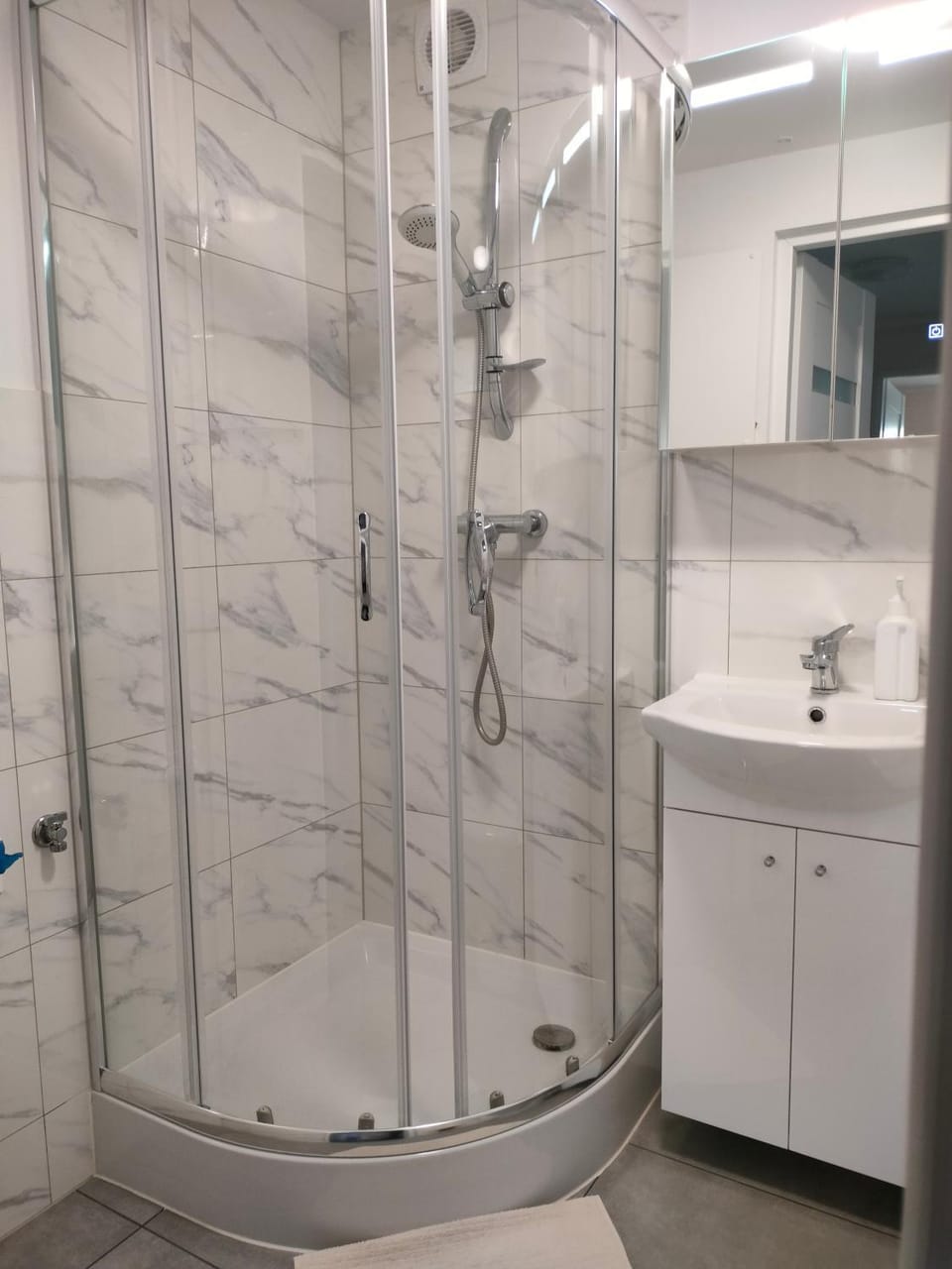 Shower, Bathroom