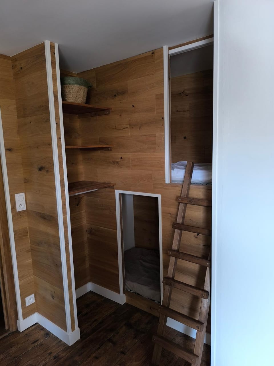 bunk bed