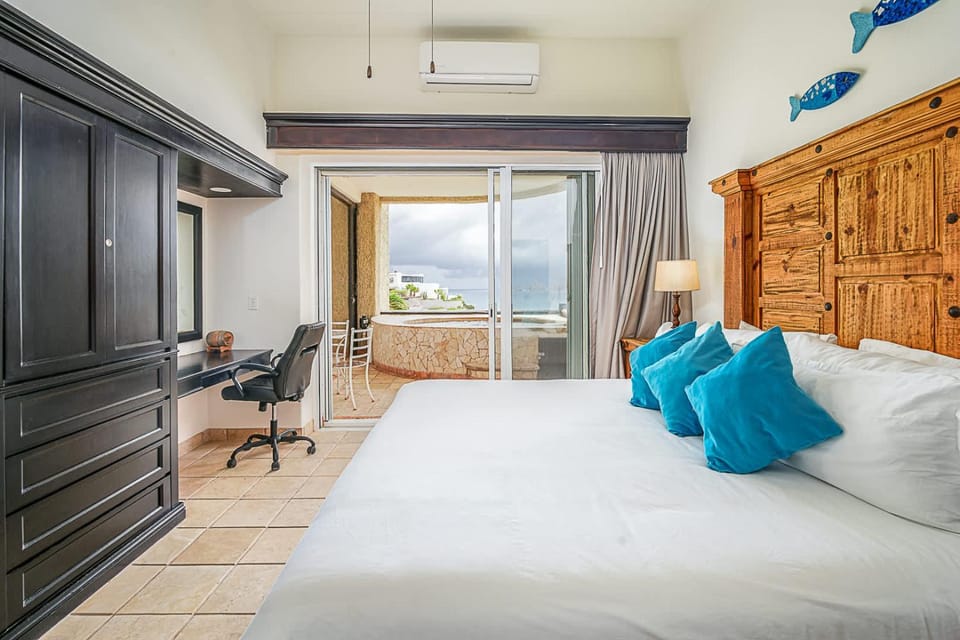 Stunning 2 BR with Ocean Views & Jacuzzi by the Beach Apartment in Baja California Sur