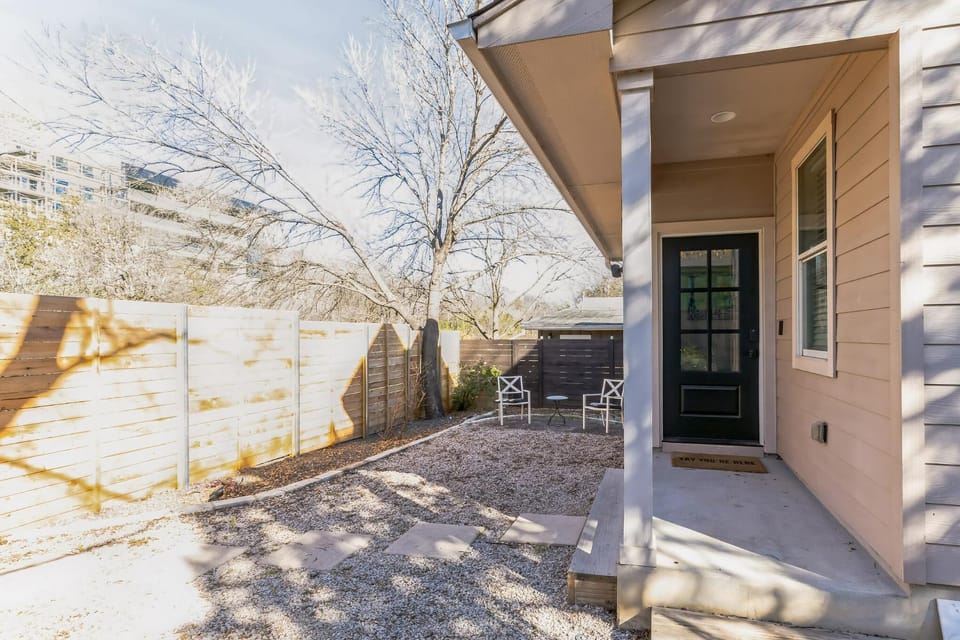Retreat in Bouldin Creek Walkable to restaurants House in Zilker