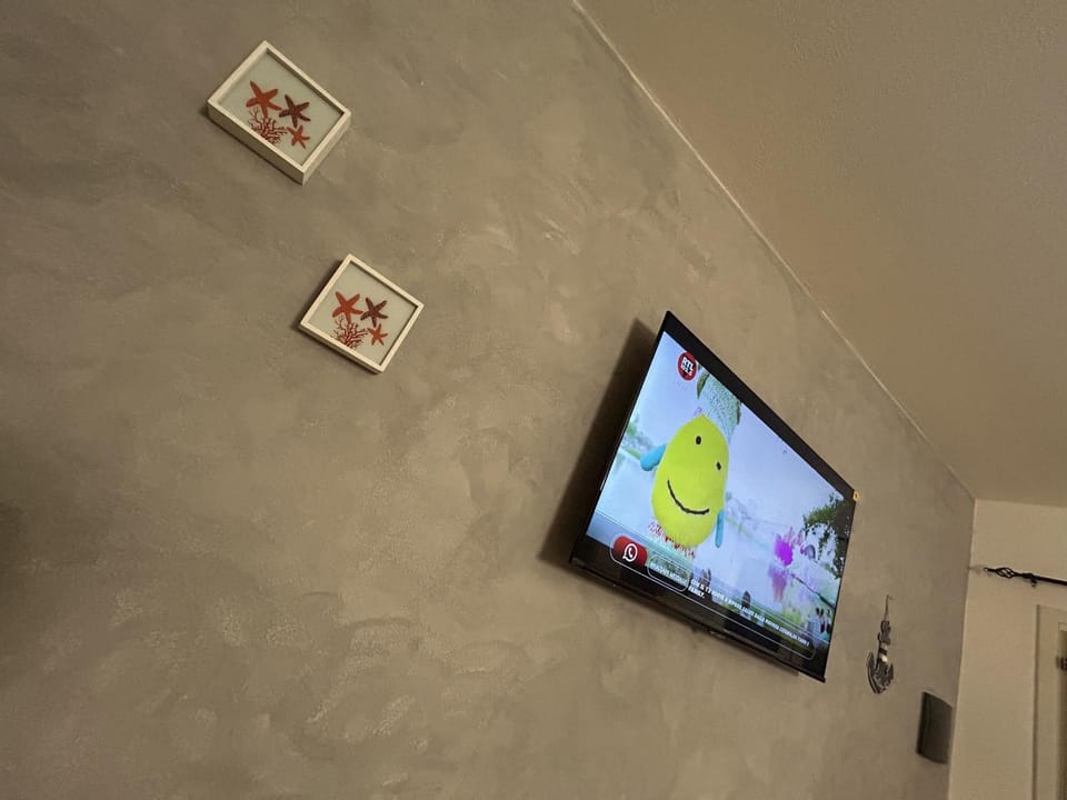 Communal lounge/ TV room, TV and multimedia, Evening entertainment