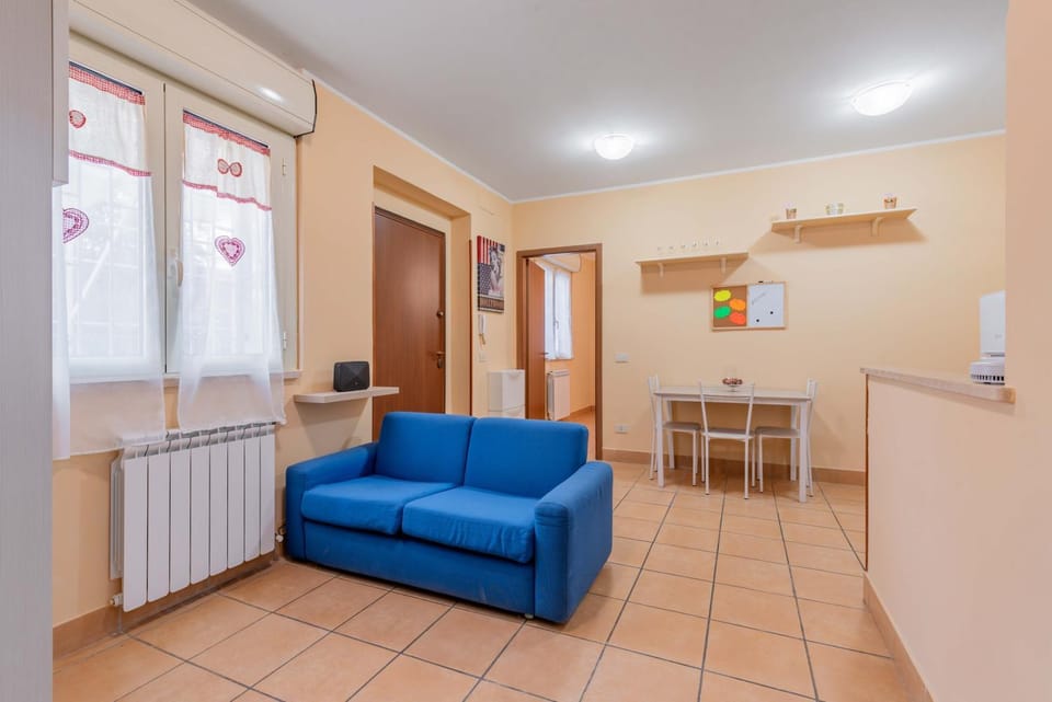 Living room, Seating area, internet
