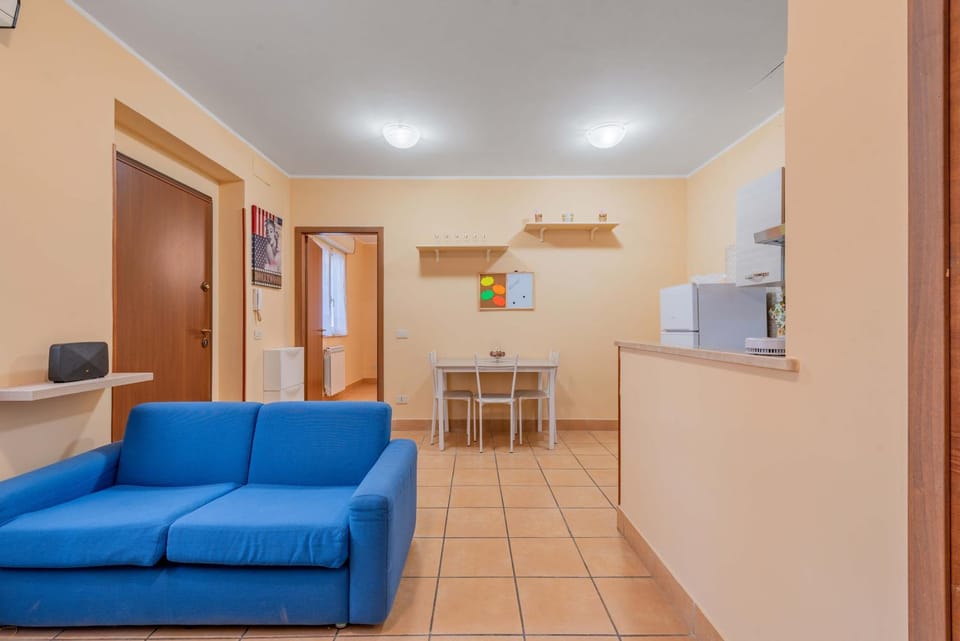 TV and multimedia, Living room, Dining area, air conditioner