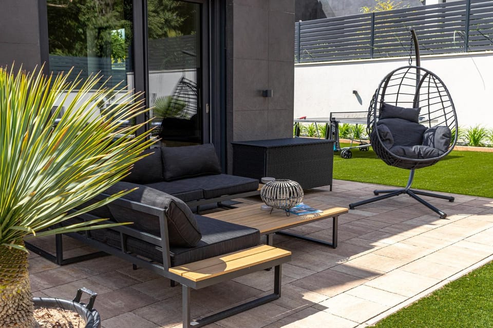 Patio, Spring, Garden, Garden view, sunbed