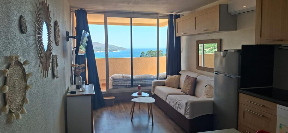 Gigaro Sylvabelle Sea Lounge Apartment in La Croix-Valmer