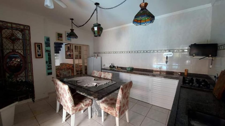 Casa com piscina House in Peruíbe