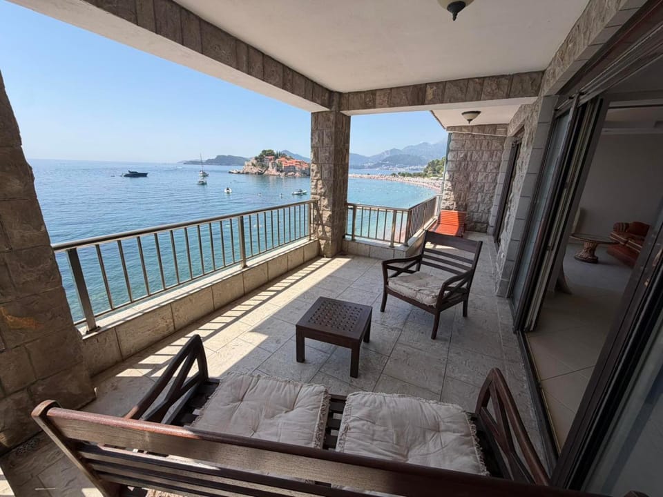 The View Sveti Stefan Lux Apartment in Sveti Stefan