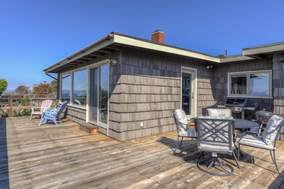 Ocean Bungalow - Tesla EV Station & Near Trails House in Gualala