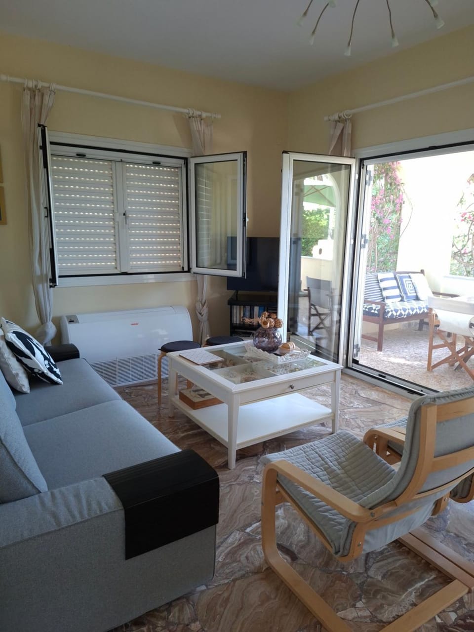 Balcony/Terrace, Living room