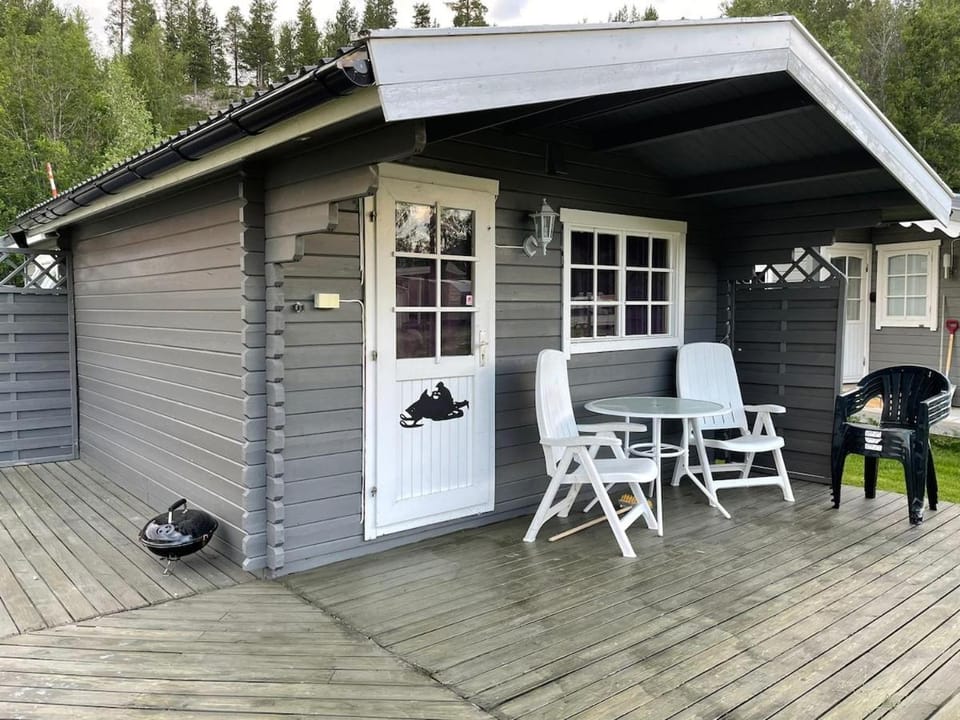 Enkel hytte i vakre Reisadalen Campground/ 
RV Resort in Lapland