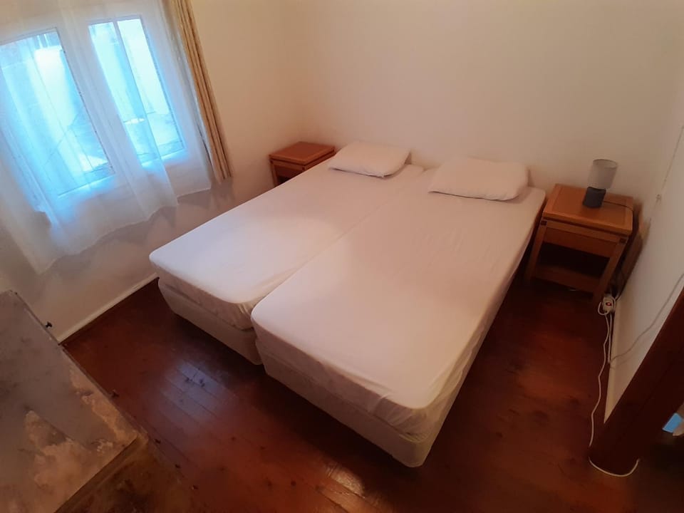 Night, Photo of the whole room, Bedroom