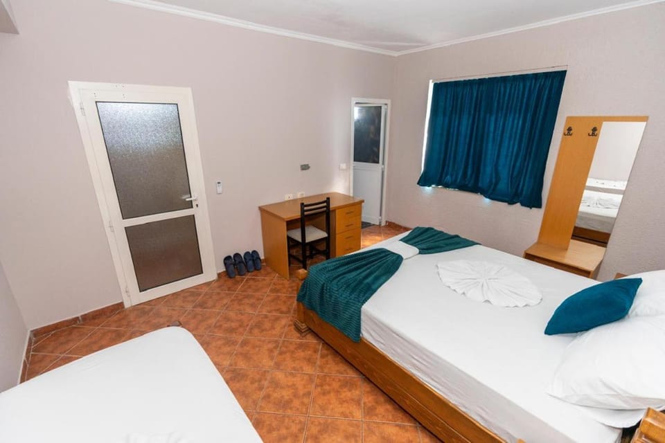 Bed, Photo of the whole room, Bedroom, wardrobe