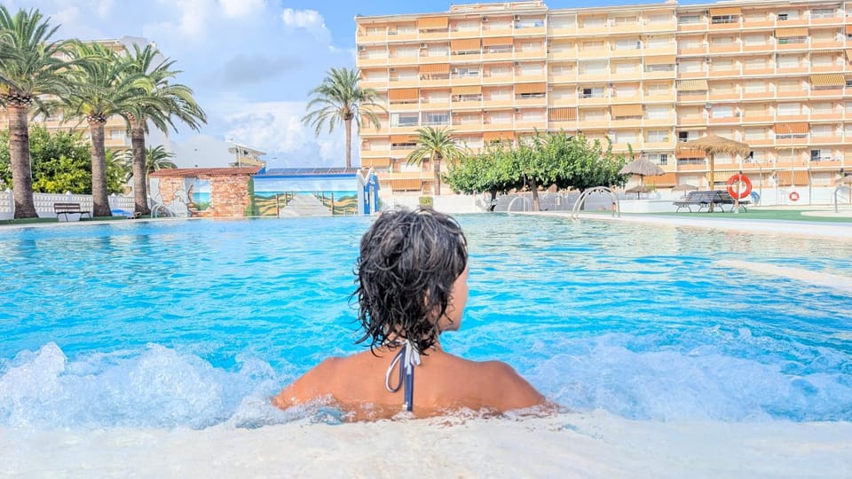 Property building, Day, Activities, Garden, Spa and wellness centre/facilities, Pool view, Swimming pool, sunbed