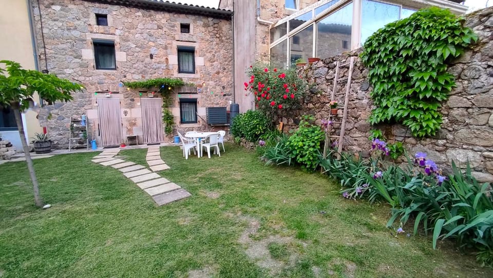 Gîte Lydmalida cocon Ardéchois House in Provence